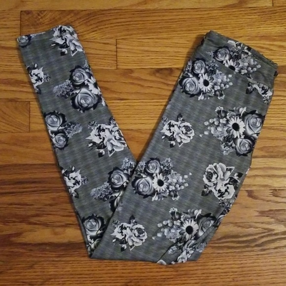 SO Pants - Juniors SO floral leggings